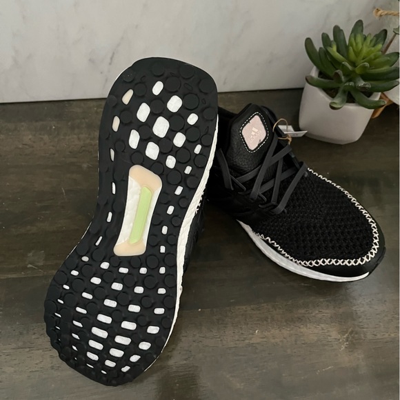 adidas UltraBOOST 1.0 DNA Black Wonder Quartz - Picture 11 of 11